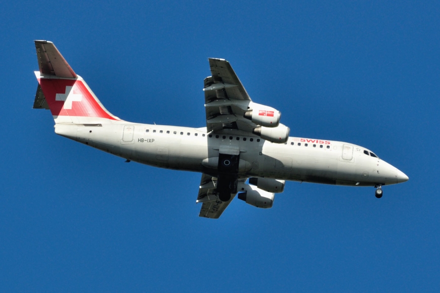 Swiss Avro RJ 100 2